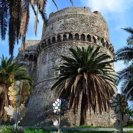 My House Urban Luxury 4*