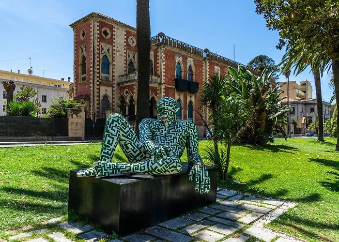 My House Urban Luxury Bed & Breakfast 4*